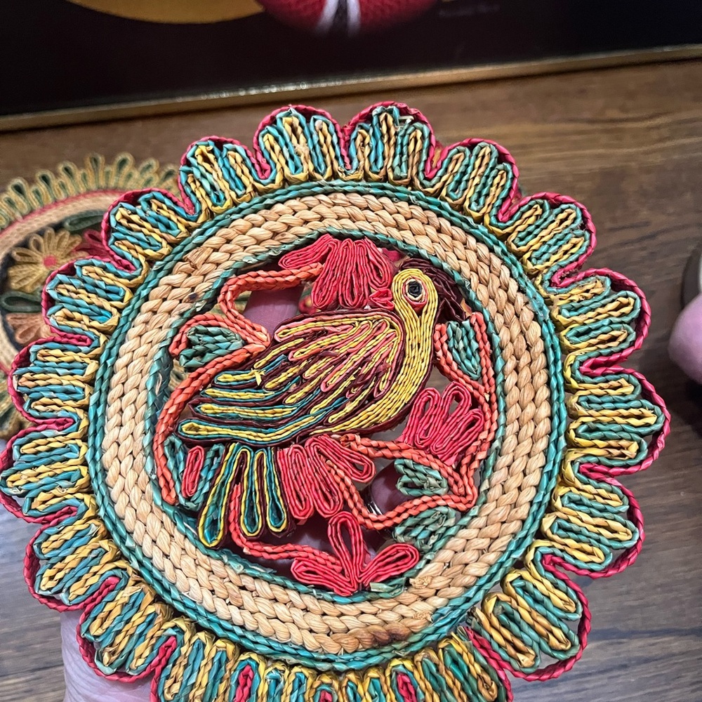 Vintage 70s Raffia Trivet Set - Picture 2 of 6
